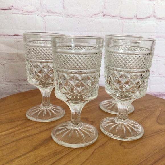 Vintage Anchor Hocking Wexford Claret Wine Glasses - Set of 4 - Picture 3 of 8
